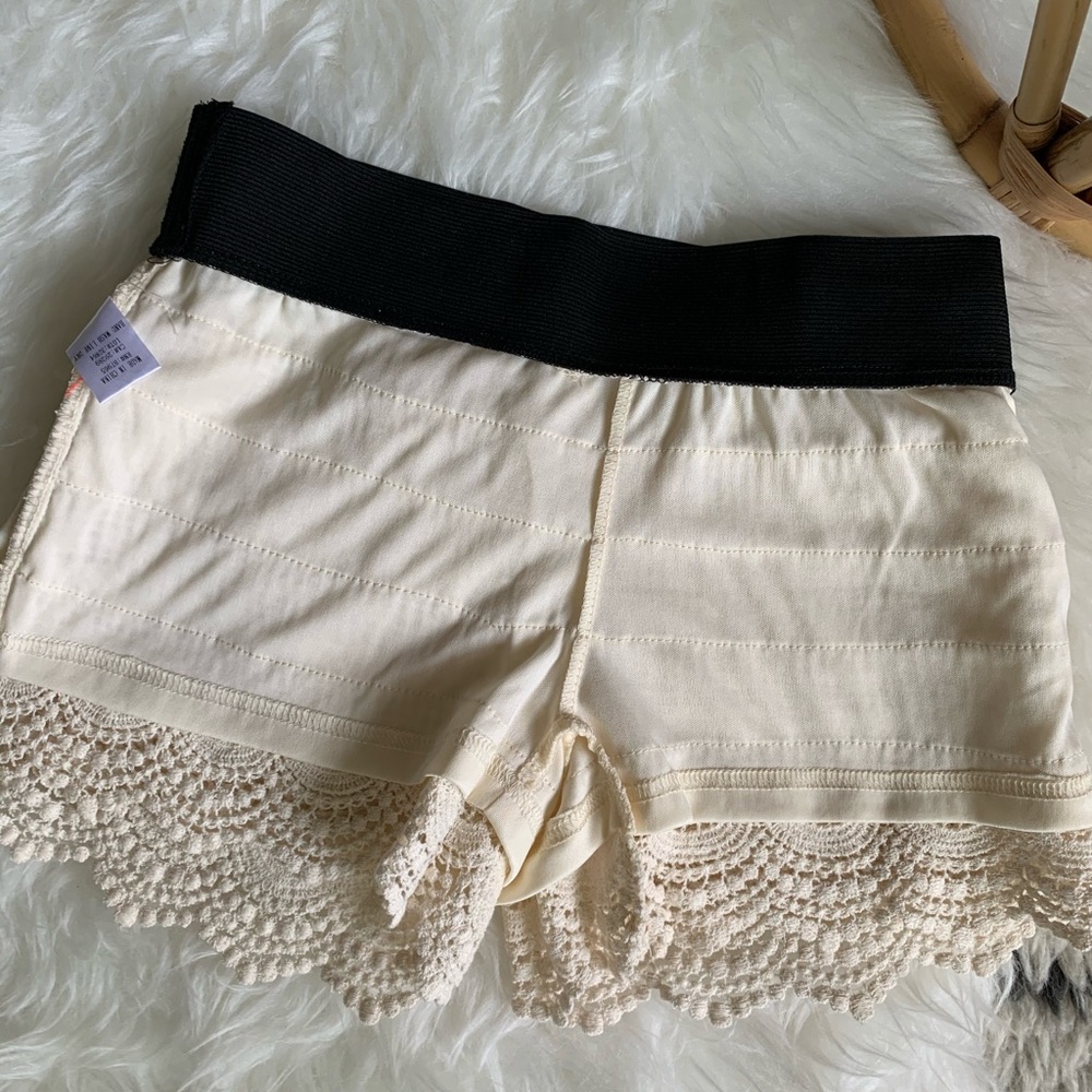Elan Lace Crochet Shorts in Off White with Black - Picture 4 of 6